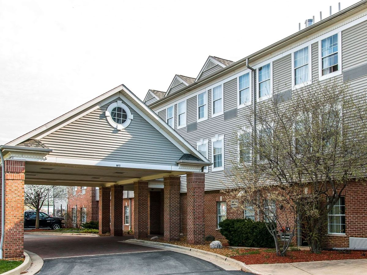 Chelsea Comfort Inn and Village Conference Center — Hotel