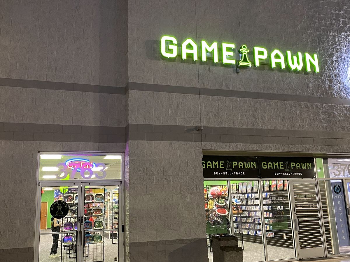 Game Pawn — Retail