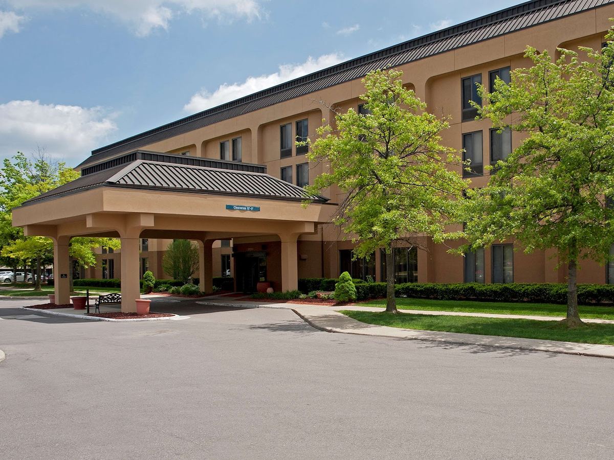 Larkspur Landing — Hotel