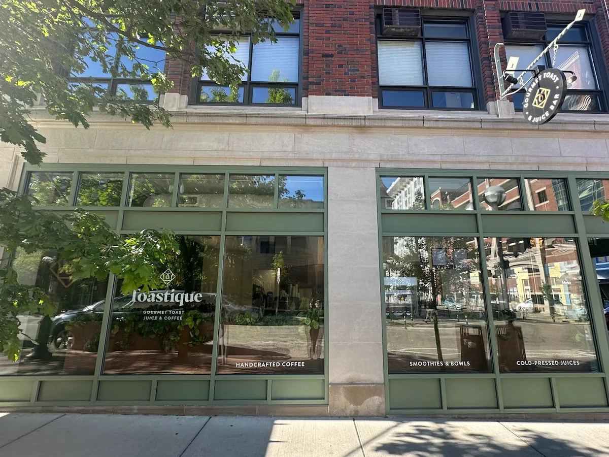 Toastique — Restaurant